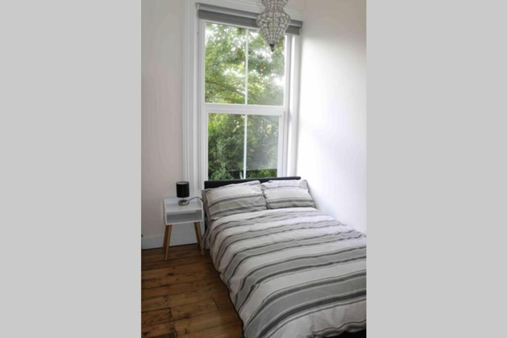 Lovely 2 Bedroom Flat Wifi Close To The Beach Μπόρνμουθ Εξωτερικό φωτογραφία