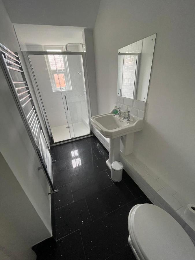 Lovely 2 Bedroom Flat Wifi Close To The Beach Μπόρνμουθ Εξωτερικό φωτογραφία