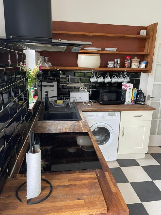 Lovely 2 Bedroom Flat Wifi Close To The Beach Μπόρνμουθ Εξωτερικό φωτογραφία