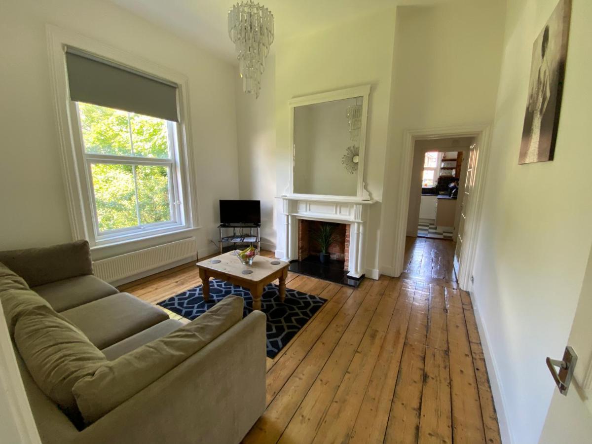 Lovely 2 Bedroom Flat Wifi Close To The Beach Μπόρνμουθ Εξωτερικό φωτογραφία