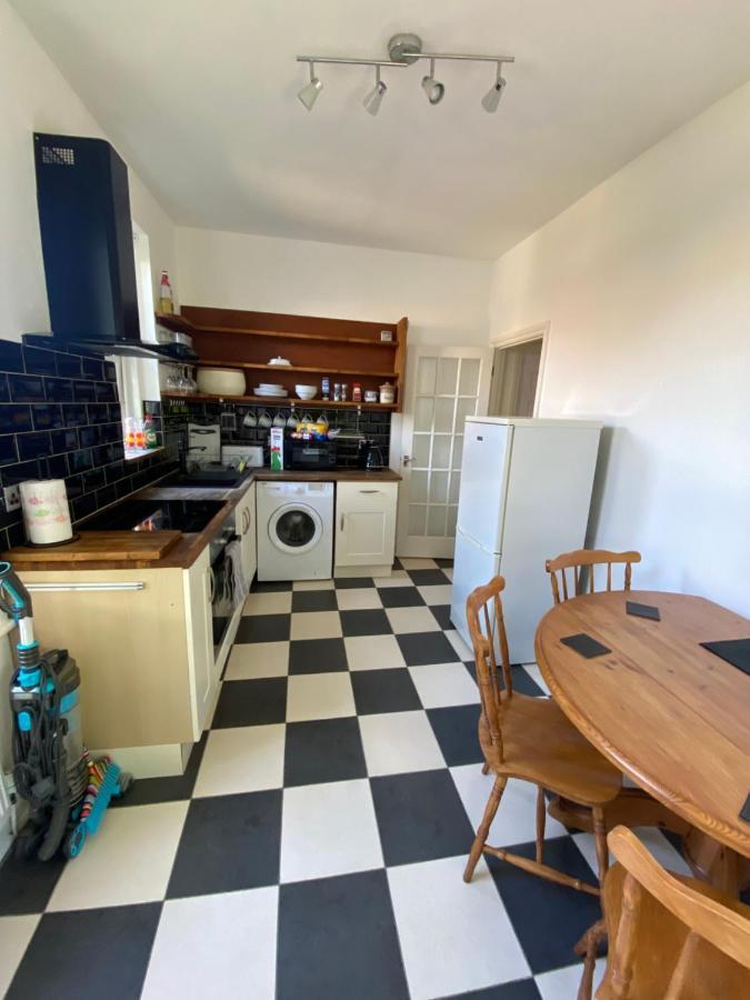 Lovely 2 Bedroom Flat Wifi Close To The Beach Μπόρνμουθ Εξωτερικό φωτογραφία